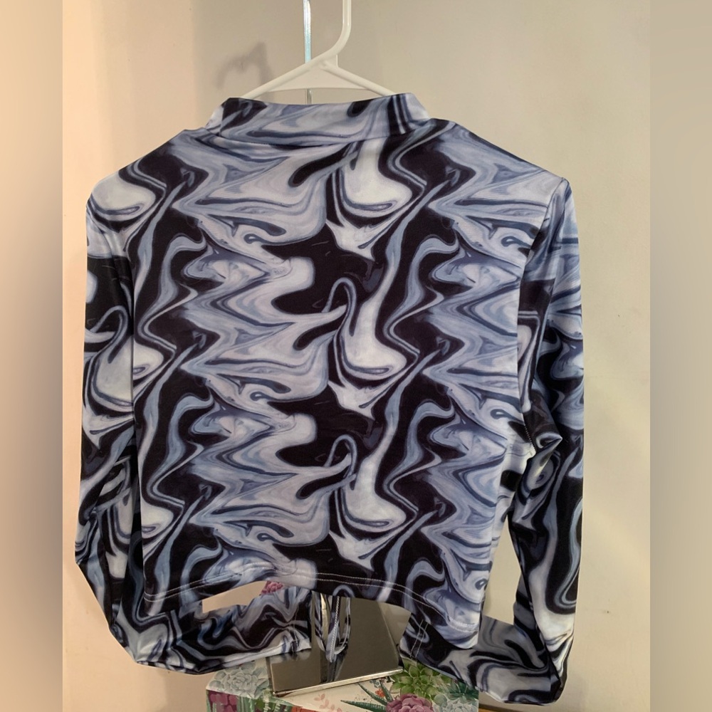 Shein Marbled Long Sleeve Crop Top Curve Size XL NWT - Picture 5 of 6